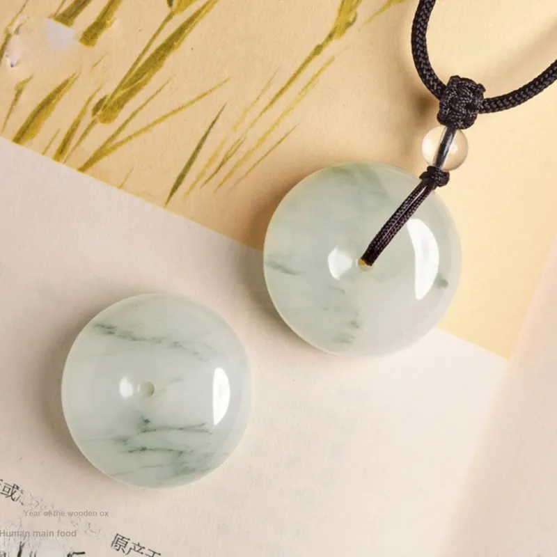 Emerald Tianshan Jade Necklaces Unisex-2