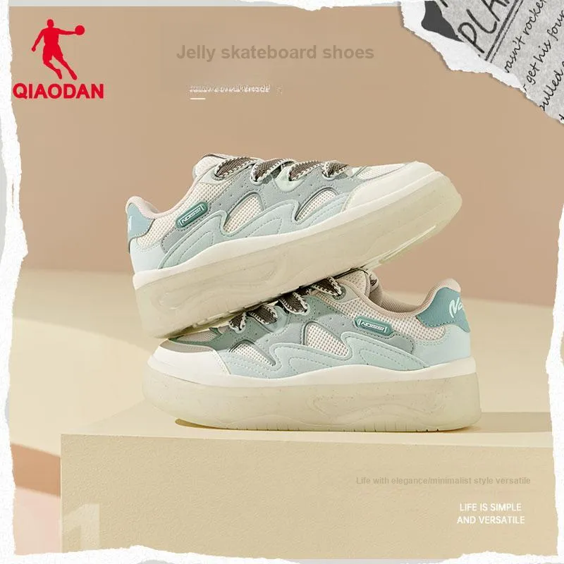 QIAODAN Jelly Skateboard Shoes Women's Low Top Light Mist Green-5