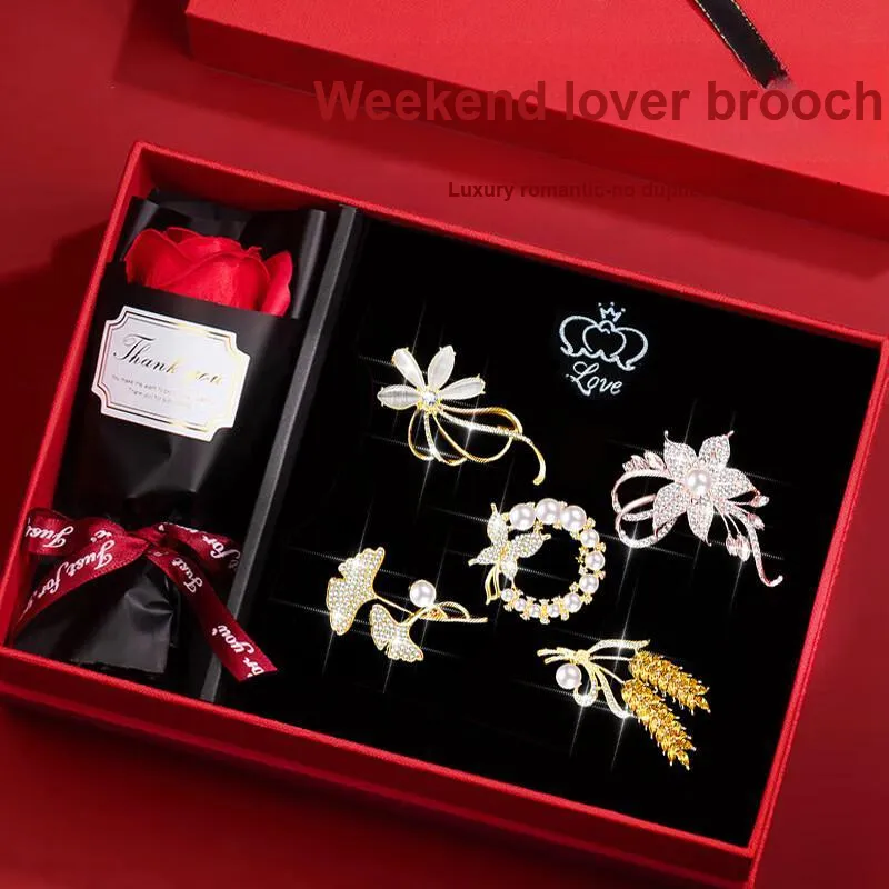 GAGA Brooches Women's-4