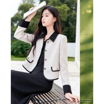Like The Age Of Water Velvet feel Coat Women's Black White