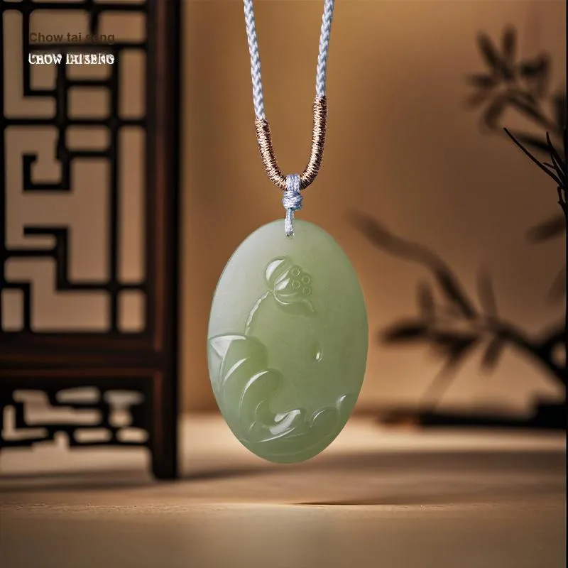 CHOW TAI SENG Hetian Jade Pendants Green Jade Unisex-5