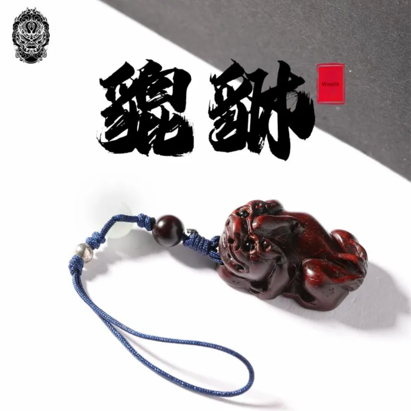 Santan Lodge Pterocarpus Pendants Unisex-1