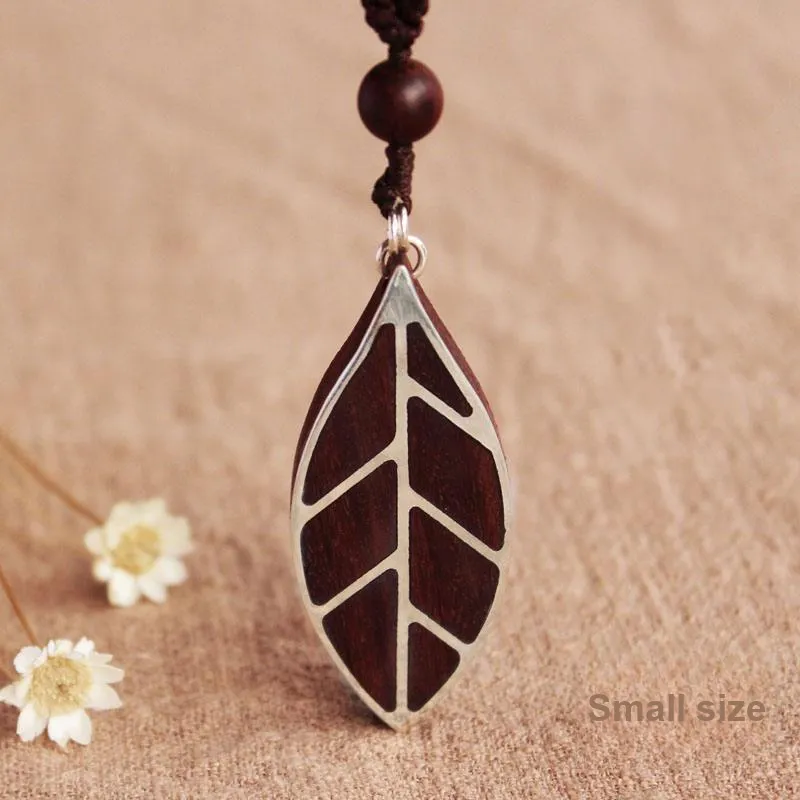 Encounter Gift Sandalwood Necklaces Unisex-1