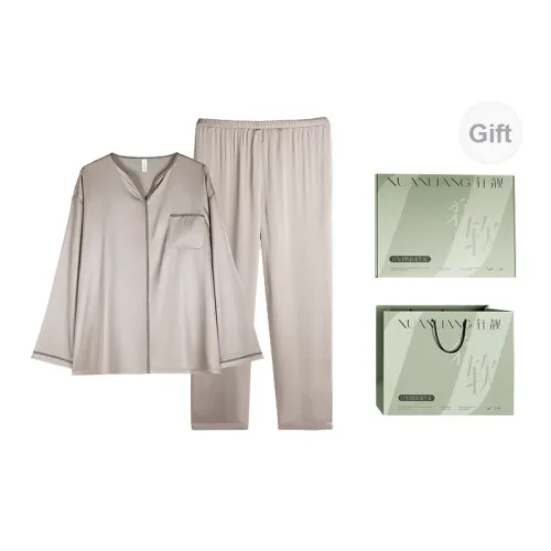 Xuan Liang Men Pajama Sets