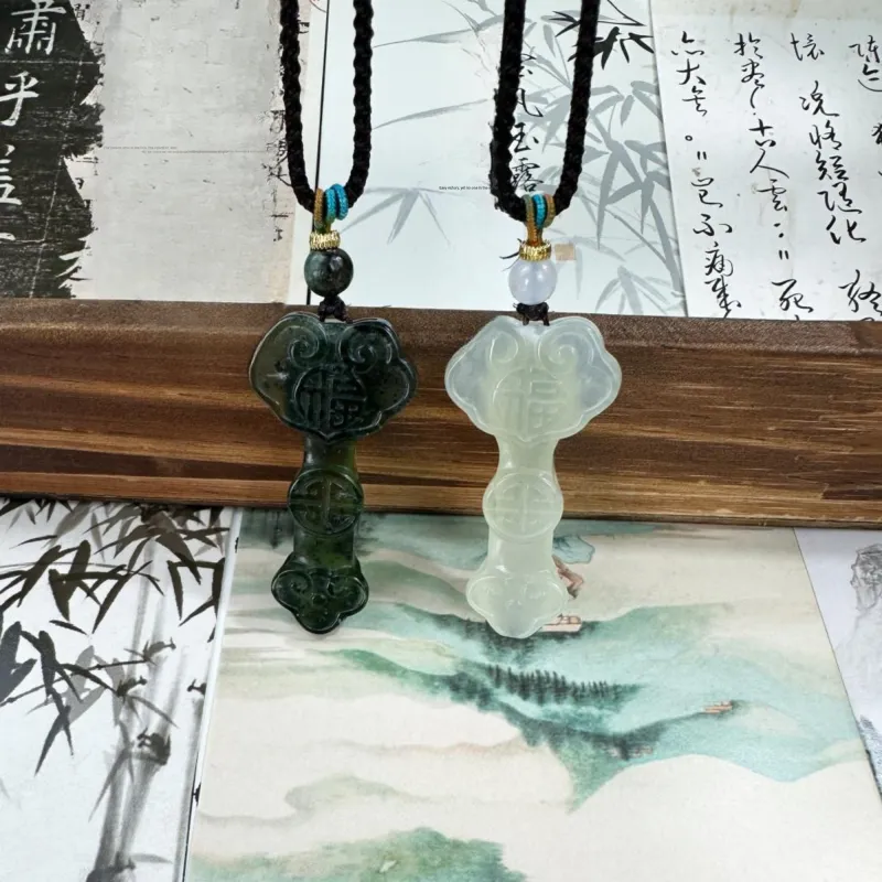 Tang Zhi Serpentine Jade Necklaces Unisex-11