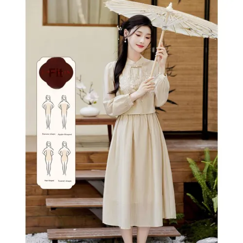 Like The Age Of Water Short Sleeved Dress Women's Khaki