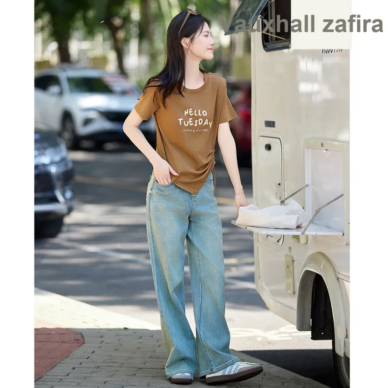 Still quiet T Shirts Women's Light Coffee-3