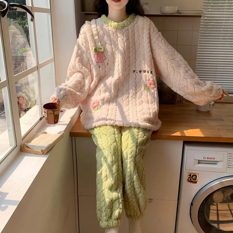 Sleeping Beauty Pajama Set Women's Light Green-4