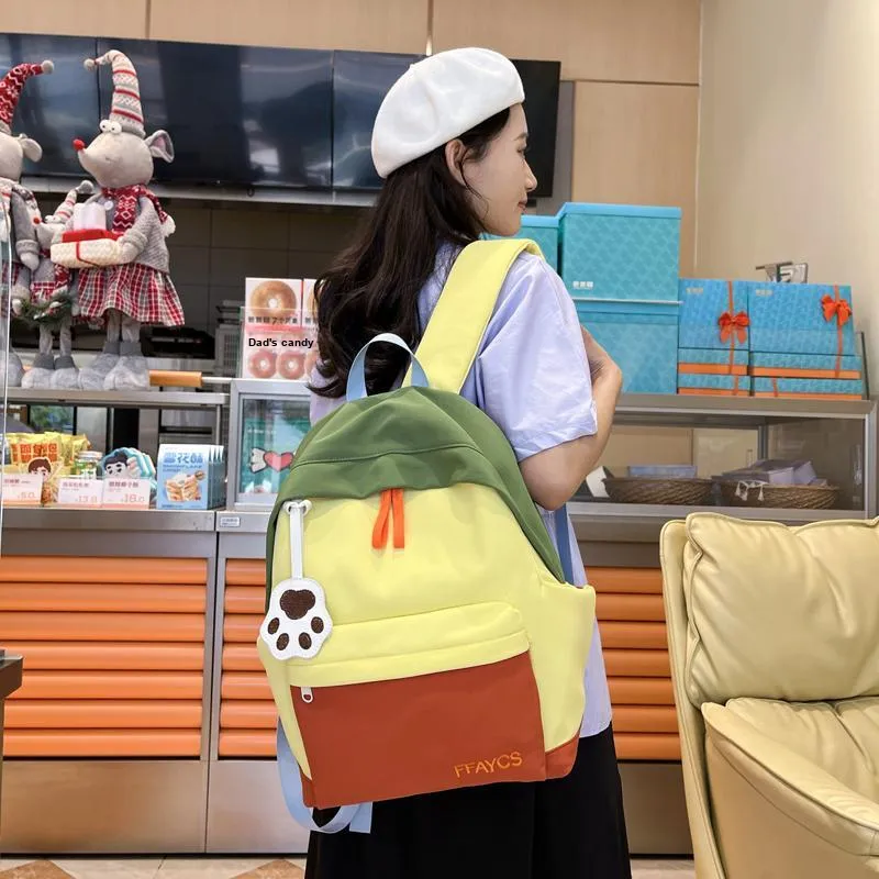 URBAN FOREST Oxford Backpack Women's White Green/Red Yellow-10