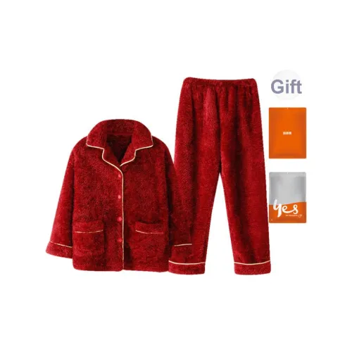 Удобный и освежающий комплект пижам мужского пола красный